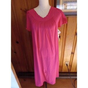 NWT  Vintage ShadowLine Cotton Embroidered  Neck Pink Nightgown Sz Small Long